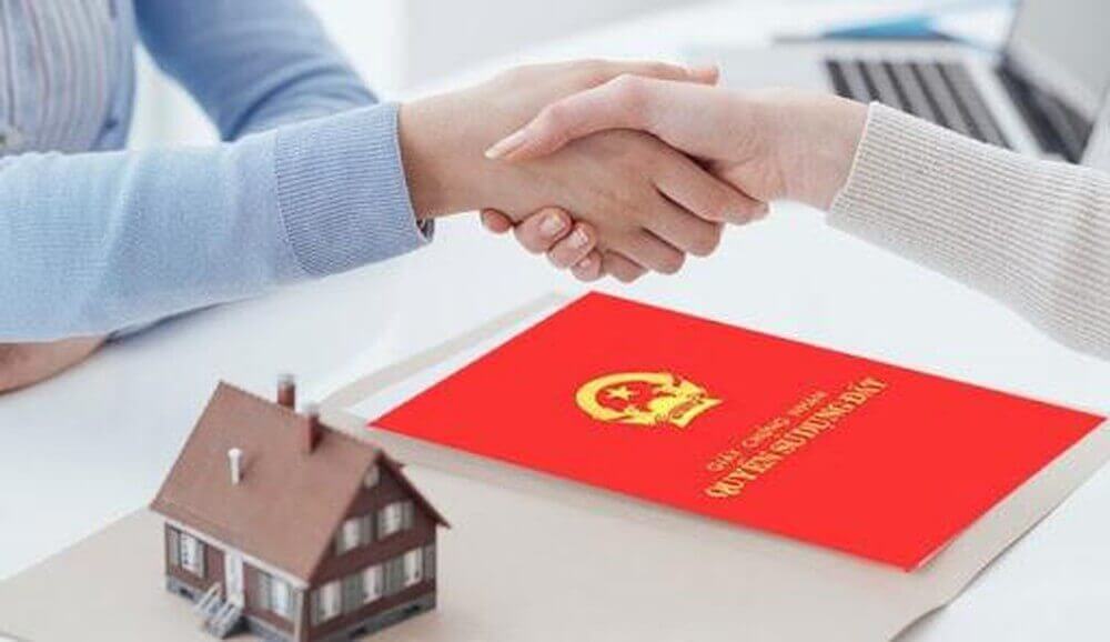 Read more about the article 5 rủi ro gặp phải khi Bạn mua đất không có sổ đỏ