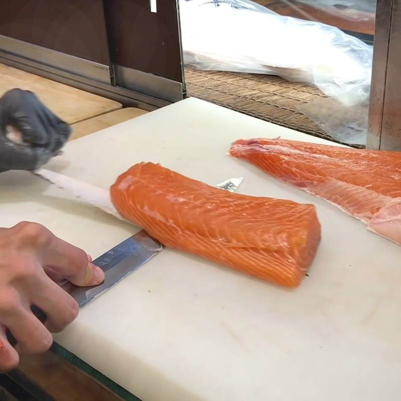 Sơ chế cá hồi